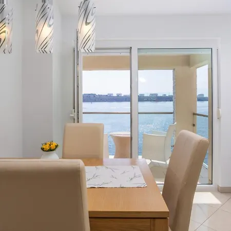 Nada Sea View - Island Of Krk Apartman Omišalj